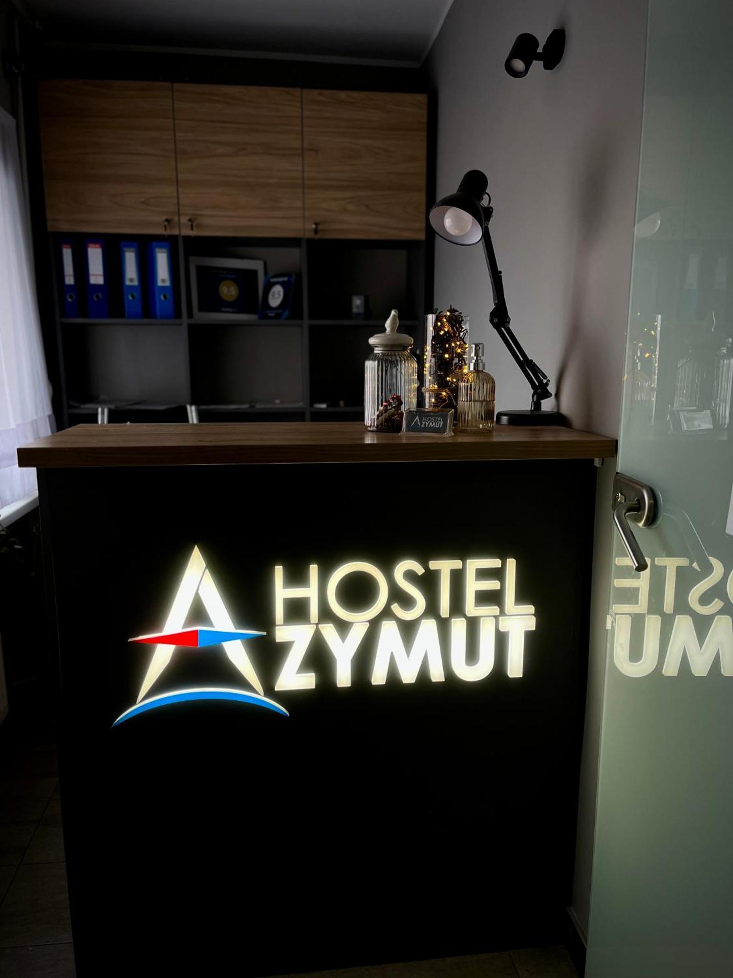 Hostel Azymut Wrzesnia Bagian luar foto